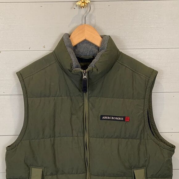 Abercrombie & Fitch Men's Green Quilted Vest - Picture 2 of 10